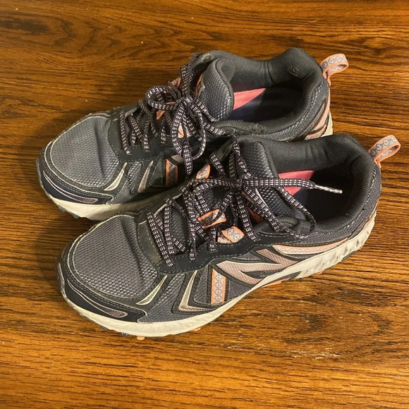 New Balance 410s V5 - Picture 3 of 9